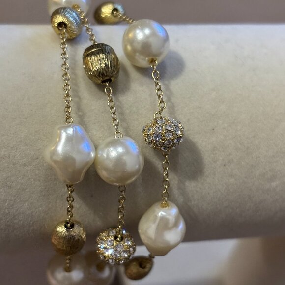 3 Strand Bracelet featuring faux pearls ,gold toned and crystal beads accents - Picture 5 of 11